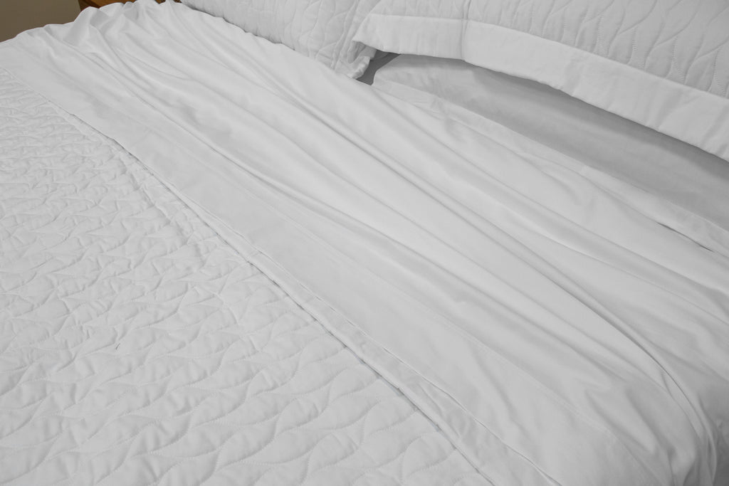 Sateen Quilt Set